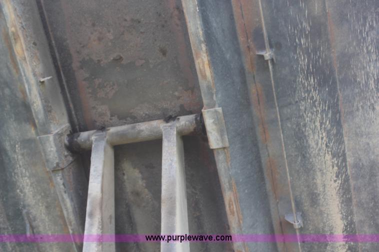 image for item H6122 2003 Chevrolet C4500 Crew Cab dump truck