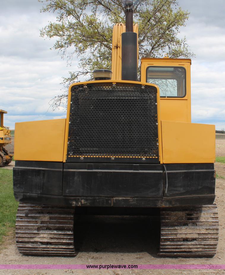 image for item H6136 John Deere 690B excavator