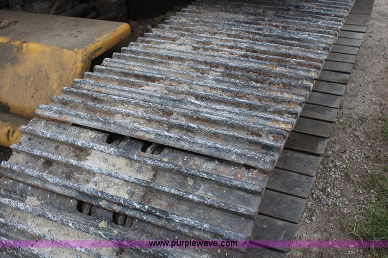 image for item H6136 John Deere 690B excavator