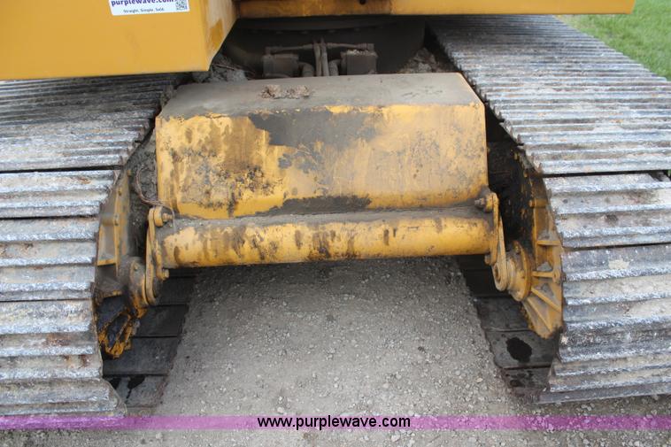 image for item H6136 John Deere 690B excavator