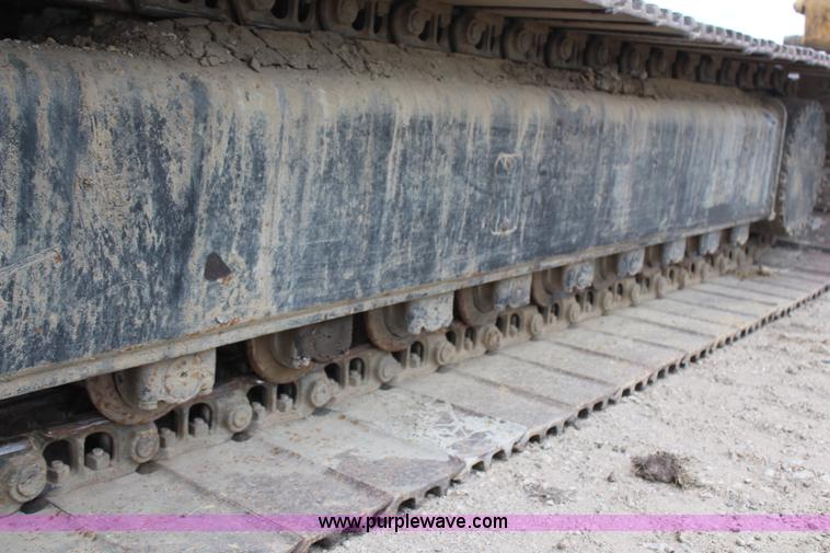 image for item H6136 John Deere 690B excavator