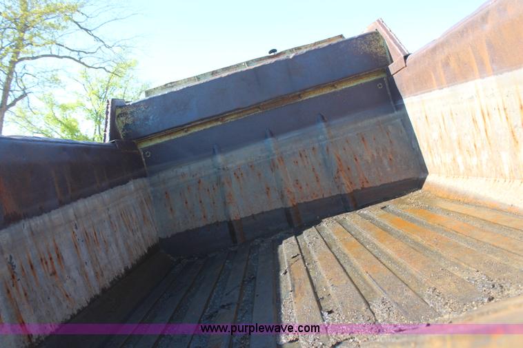 image for item H6142 Euclid R20 haul truck