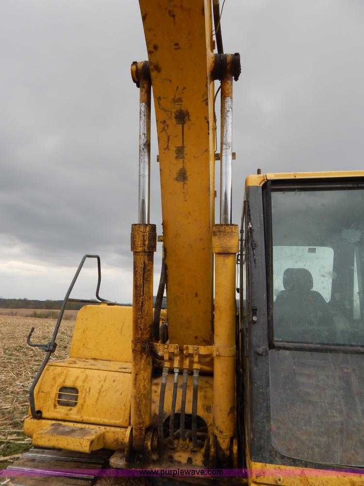 image for item I1007 1999 Komatsu PC120-6 excavator