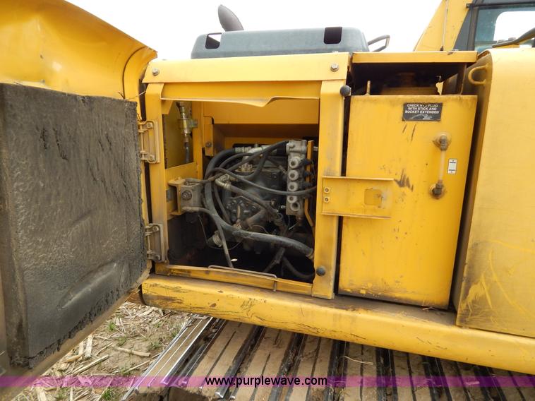 image for item I1007 1999 Komatsu PC120-6 excavator