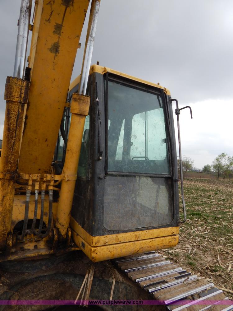 image for item I1007 1999 Komatsu PC120-6 excavator