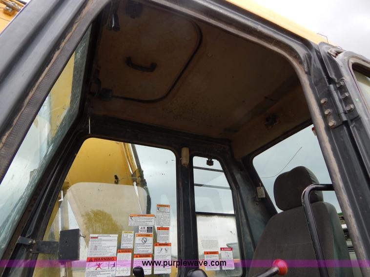 image for item I1007 1999 Komatsu PC120-6 excavator