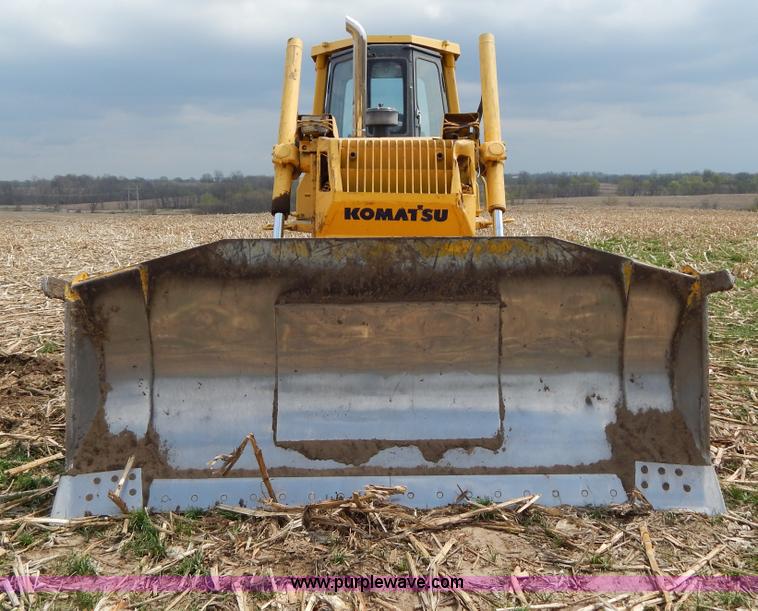 image for item I1008 1996 Komatsu D65EX-12 dozer