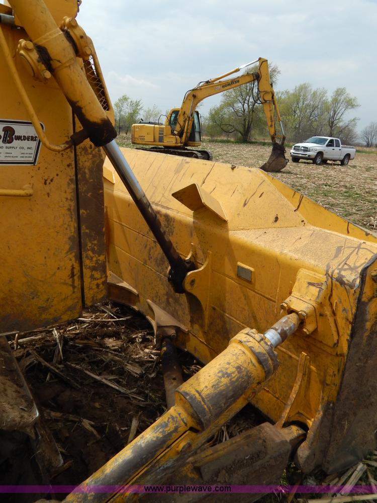 image for item I1008 1996 Komatsu D65EX-12 dozer