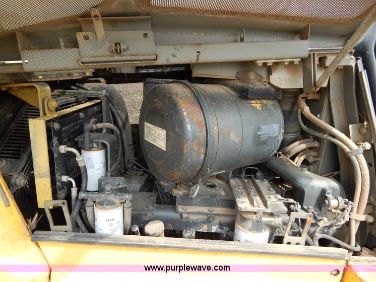 image for item I1008 1996 Komatsu D65EX-12 dozer