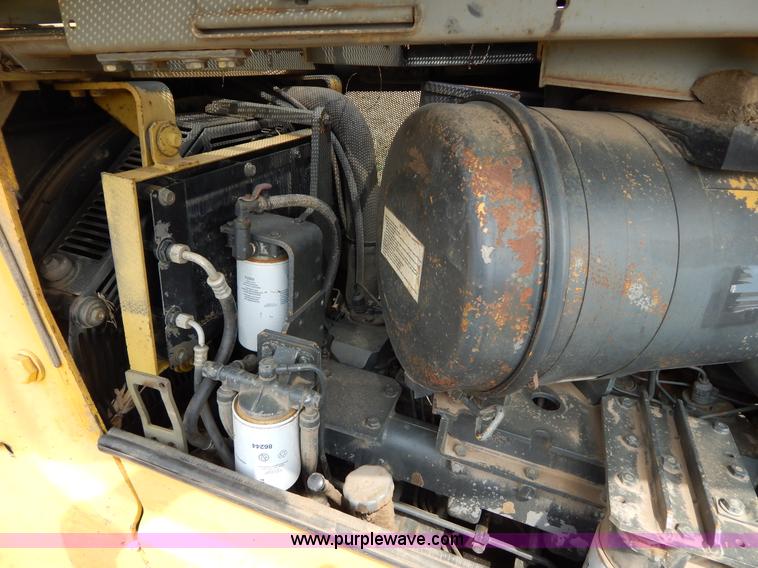 image for item I1008 1996 Komatsu D65EX-12 dozer