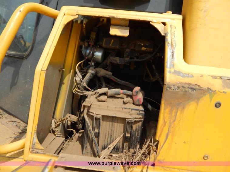 image for item I1008 1996 Komatsu D65EX-12 dozer