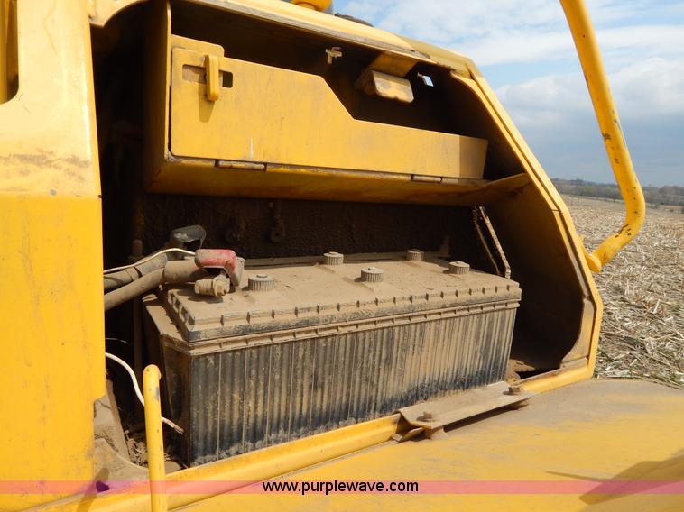 image for item I1008 1996 Komatsu D65EX-12 dozer