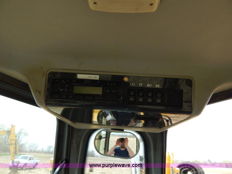 image for item I1008 1996 Komatsu D65EX-12 dozer