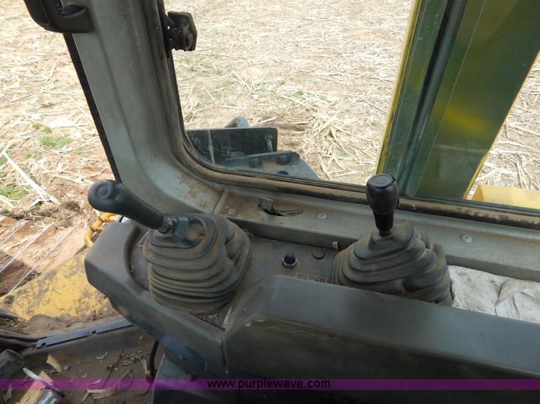 image for item I1008 1996 Komatsu D65EX-12 dozer