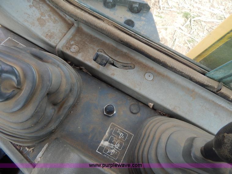 image for item I1008 1996 Komatsu D65EX-12 dozer