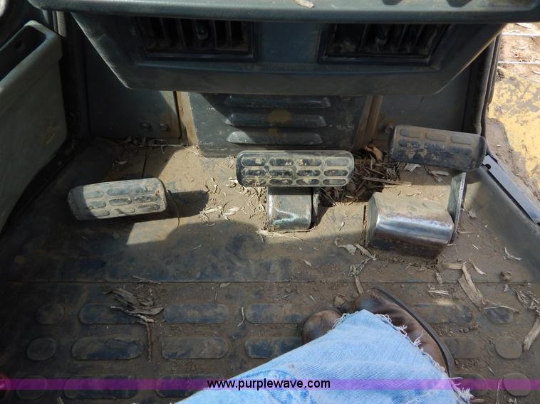 image for item I1008 1996 Komatsu D65EX-12 dozer