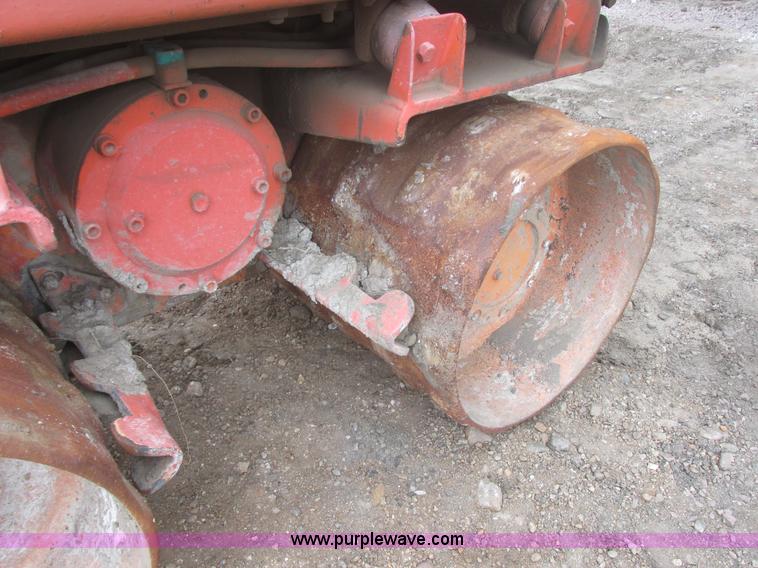 image for item I2729 1999 Ampac 33L2 trench compactor