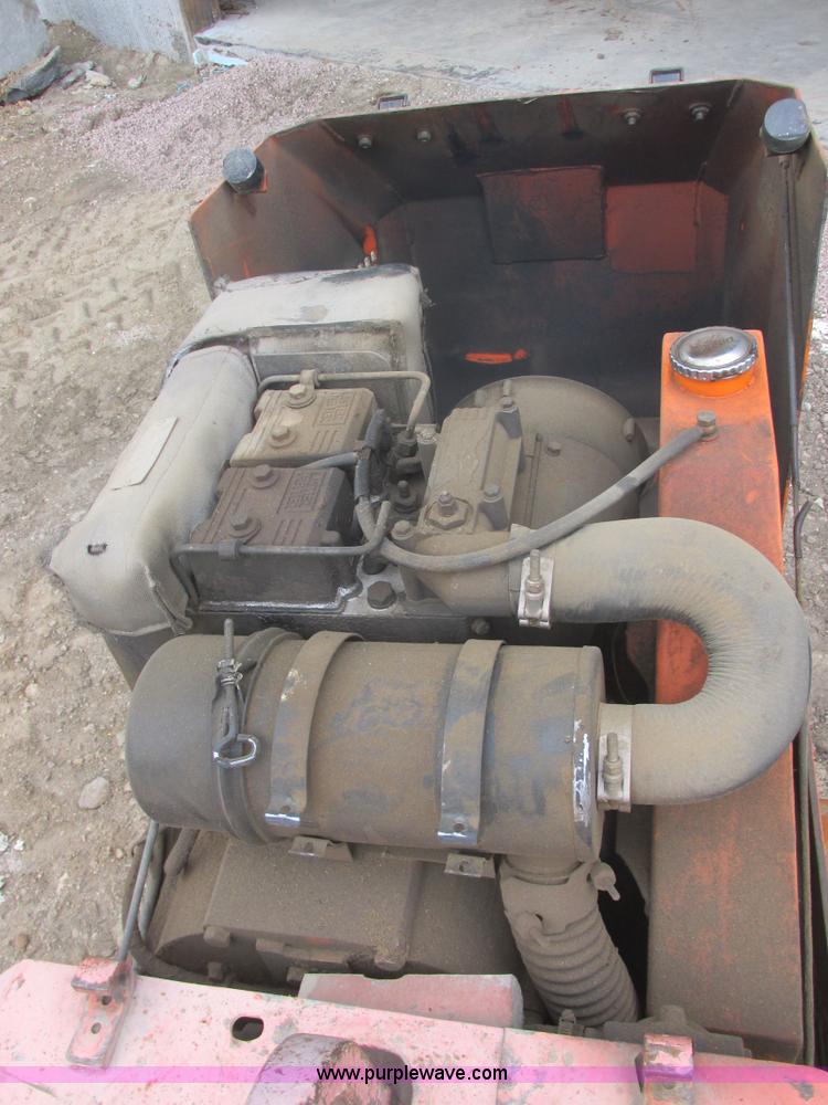 image for item I2729 1999 Ampac 33L2 trench compactor