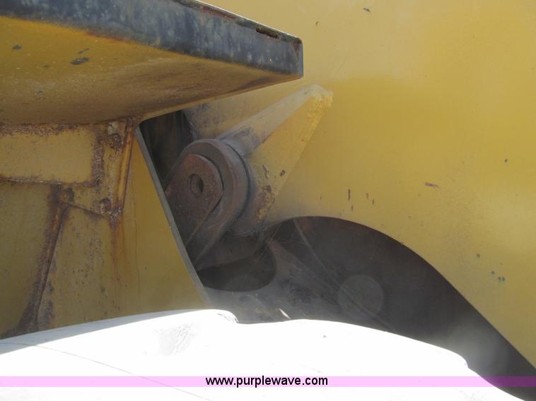 image for item I7056 1988 Caterpillar 980C wheel loader