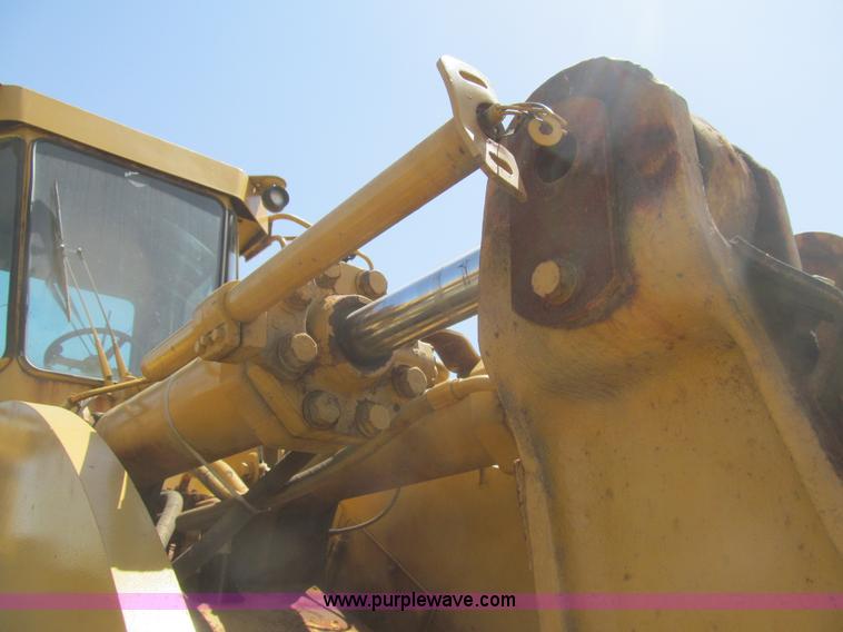 image for item I7056 1988 Caterpillar 980C wheel loader