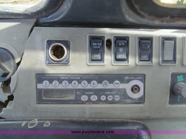 image for item I7057 1997 Komatsu PC300LC-6 excavator