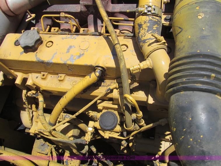 image for item I7064 2004 John Deere 200C LC excavator