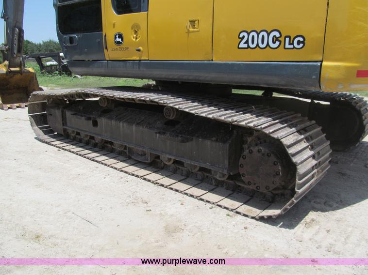 image for item I7064 2004 John Deere 200C LC excavator