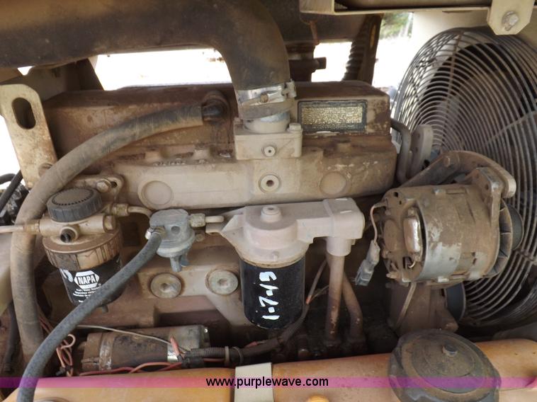 image for item I9025 2000 Ingersoll Rand 185WJD air compressor