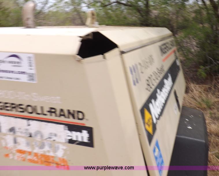 image for item I9025 2000 Ingersoll Rand 185WJD air compressor