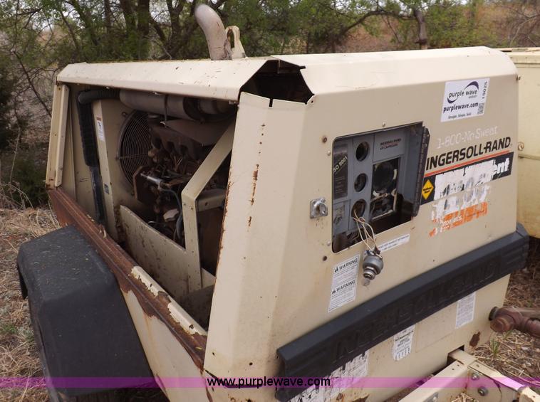 image for item I9025 2000 Ingersoll Rand 185WJD air compressor