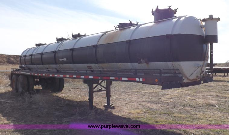 image for item I9036 1981 shop built barrel trailer
