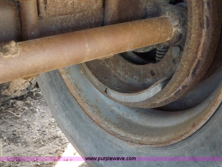 image for item I9036 1981 shop built barrel trailer