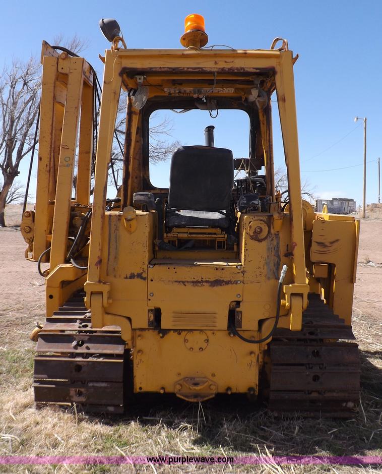 image for item I9037 1985 Caterpillar D3B dozer