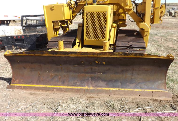 image for item I9037 1985 Caterpillar D3B dozer