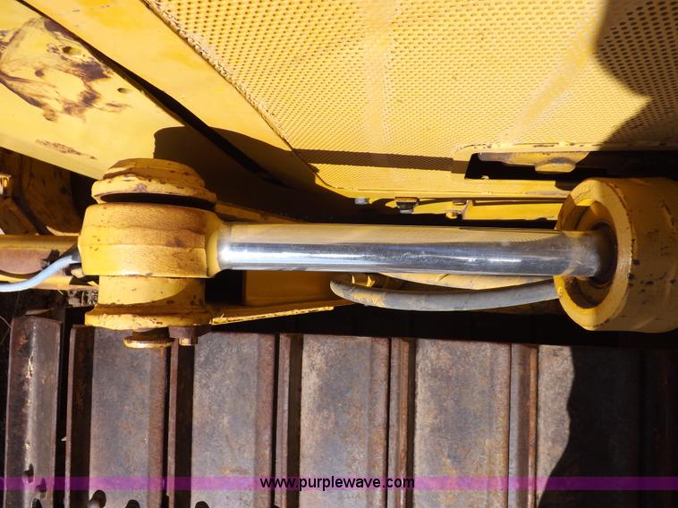 image for item I9037 1985 Caterpillar D3B dozer