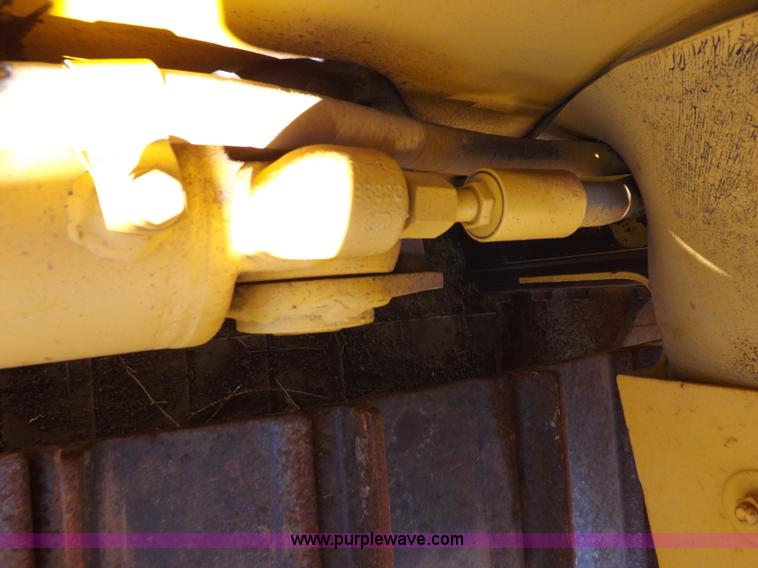 image for item I9037 1985 Caterpillar D3B dozer
