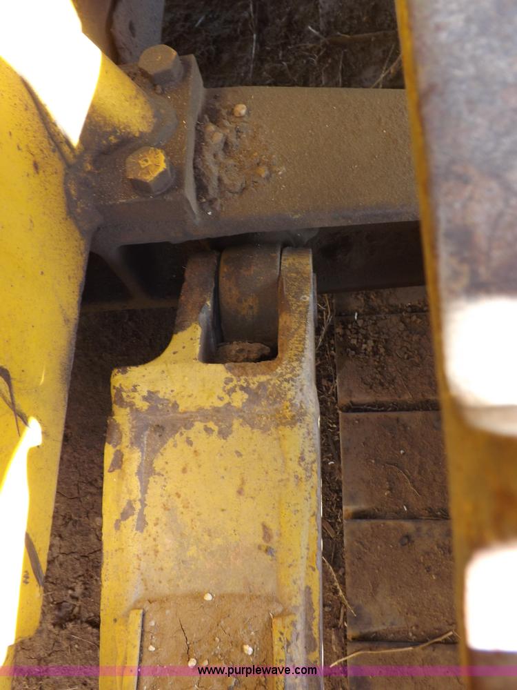 image for item I9037 1985 Caterpillar D3B dozer