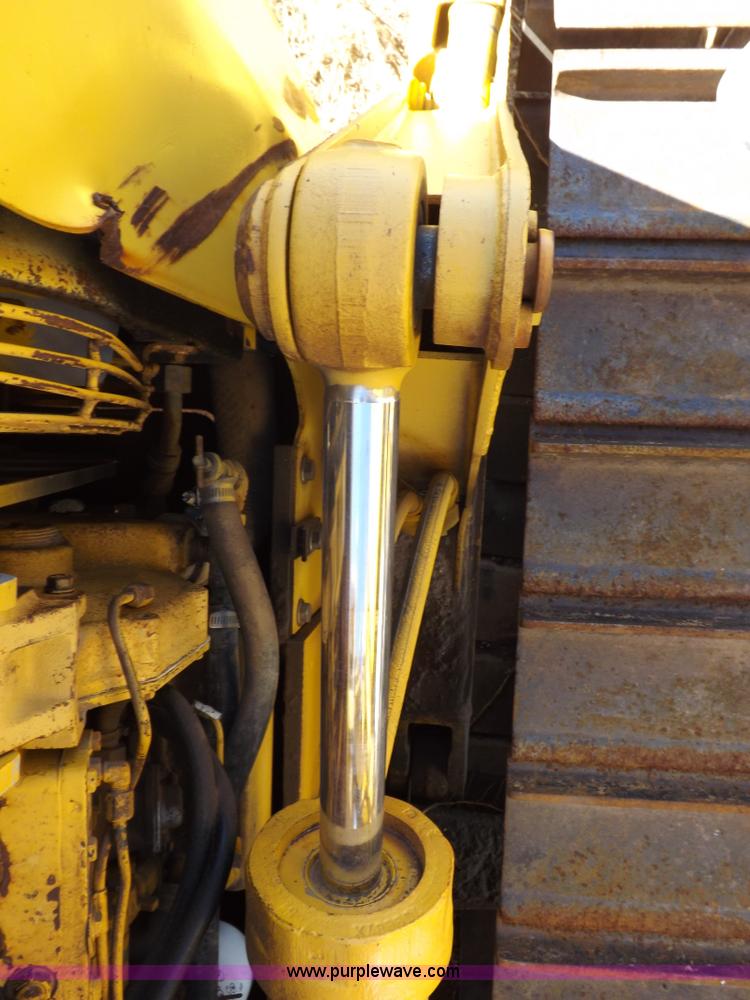 image for item I9037 1985 Caterpillar D3B dozer