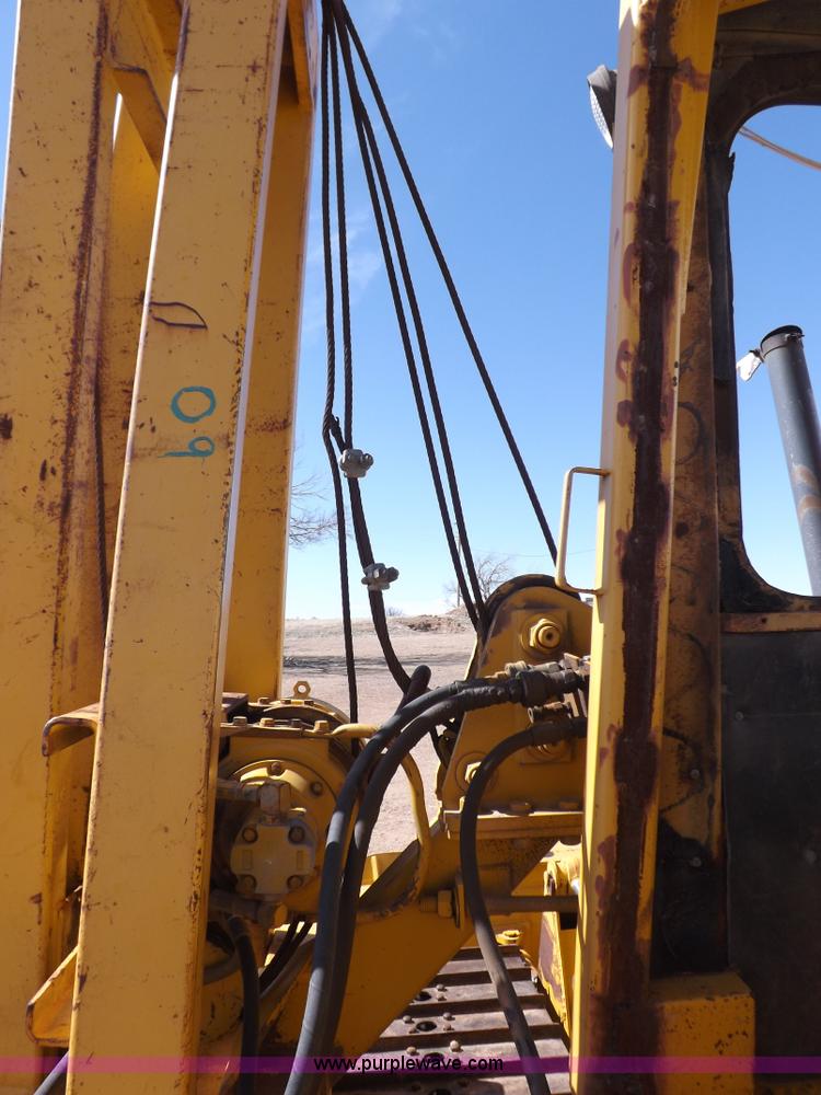 image for item I9037 1985 Caterpillar D3B dozer