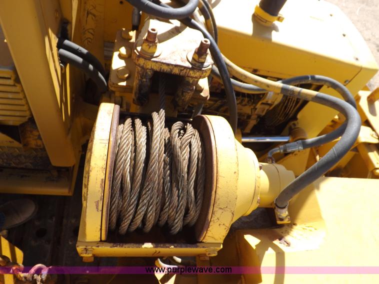 image for item I9037 1985 Caterpillar D3B dozer