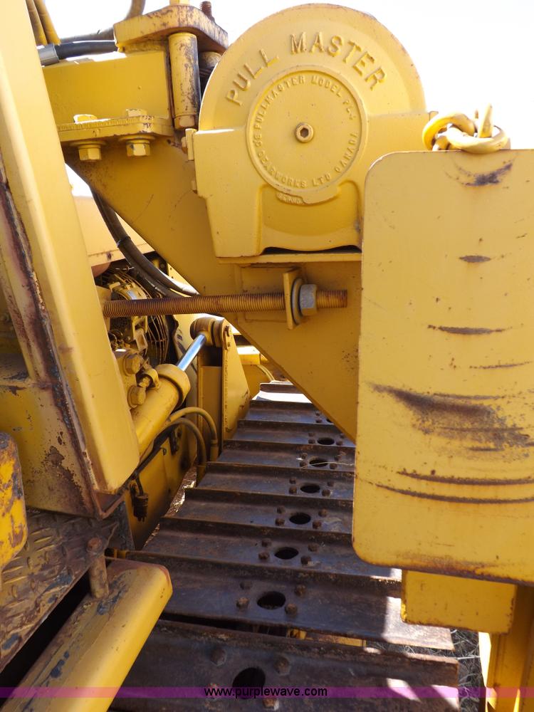 image for item I9037 1985 Caterpillar D3B dozer