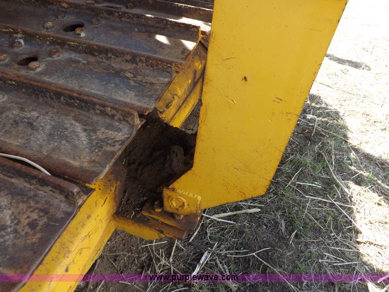 image for item I9037 1985 Caterpillar D3B dozer