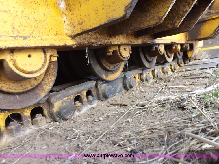 image for item I9037 1985 Caterpillar D3B dozer