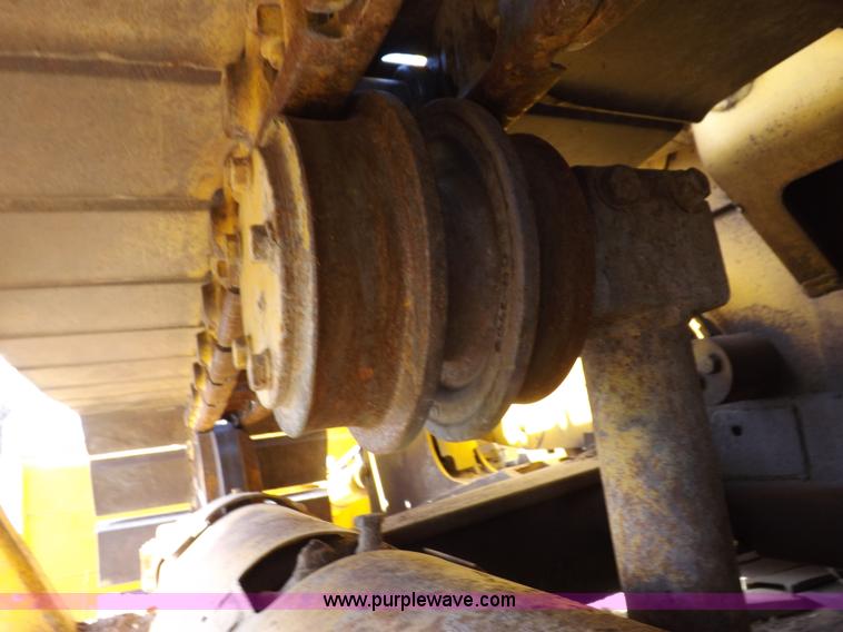 image for item I9037 1985 Caterpillar D3B dozer