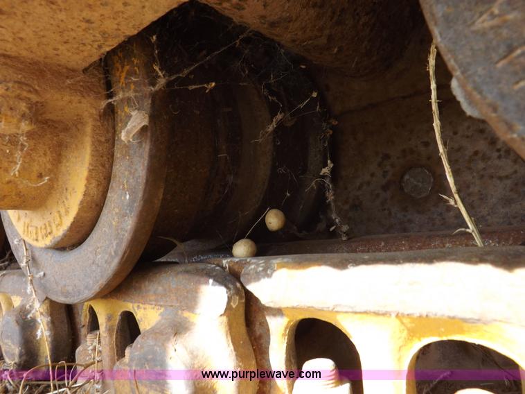 image for item I9037 1985 Caterpillar D3B dozer