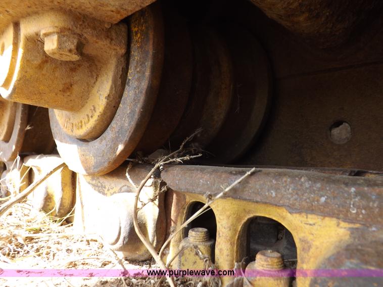 image for item I9037 1985 Caterpillar D3B dozer