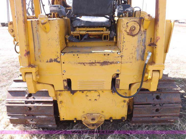image for item I9037 1985 Caterpillar D3B dozer