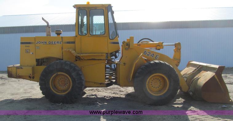 image for item J3481 1992 John Deere 624E wheel loader