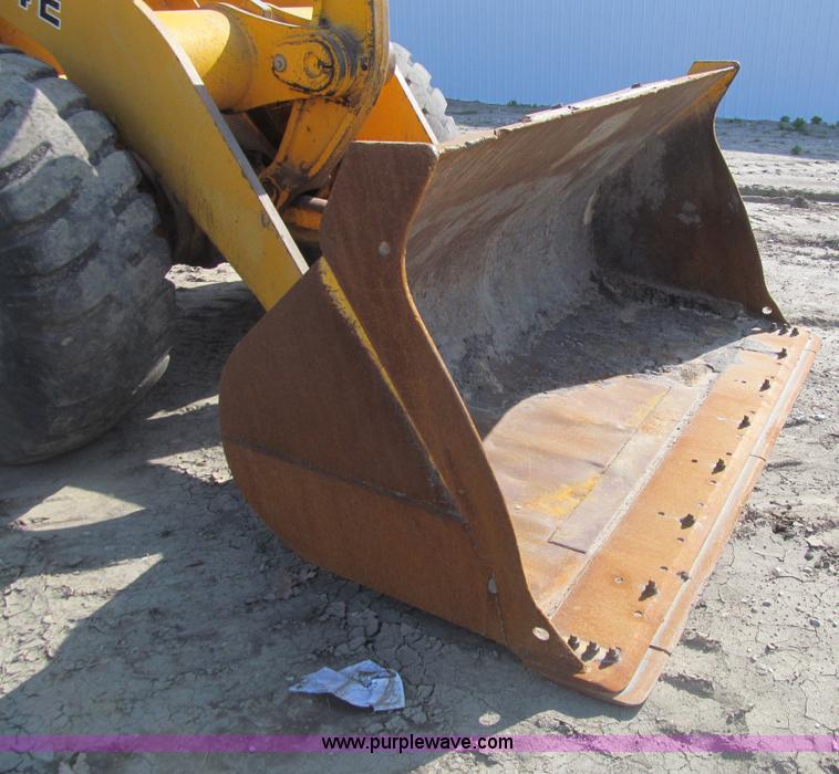 image for item J3481 1992 John Deere 624E wheel loader