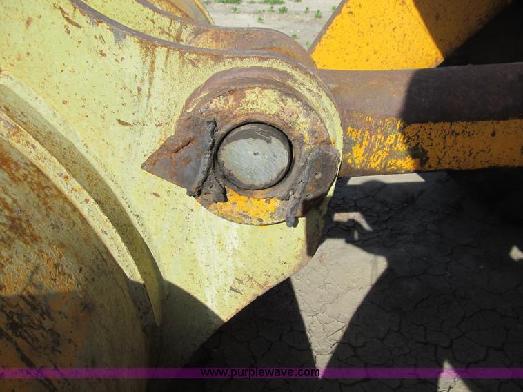 image for item J3481 1992 John Deere 624E wheel loader